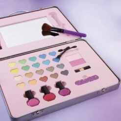 Make It Real - All-In-One Glam Makeup Set. Girls Makeup Kit Is A Perfect Starter Cosmetic Set For Kids And Tweens. Includes Case -Cuddle House Toys Shop MakeItReal All In OneGlamMakeupSet4