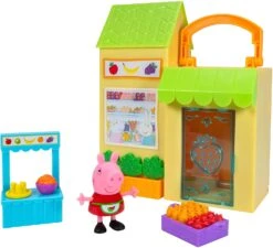 Peppa Pig Little Farmer’s Market Playset – 1 Farmer’s Market Playset, 1 Exclusive Figure, 1 Basket Of Fruits And Veggies, 1 Smoothie Stand