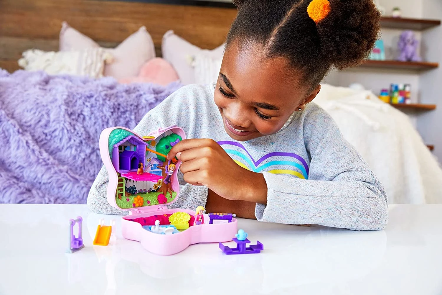 Polly Pocket Backyard Butterfly Compact, Outdoor Theme With Micro Polly Doll, Polly’s Mom Doll 5 Reveals & 13 Accessories, Pop & Swap Feature 2 Polly Pocket Backyard Butterfly Compact, Outdoor Theme With Micro Polly Doll, Polly’s Mom Doll 5 Reveals & 13 Accessories, Pop & Swap Feature - Image 2