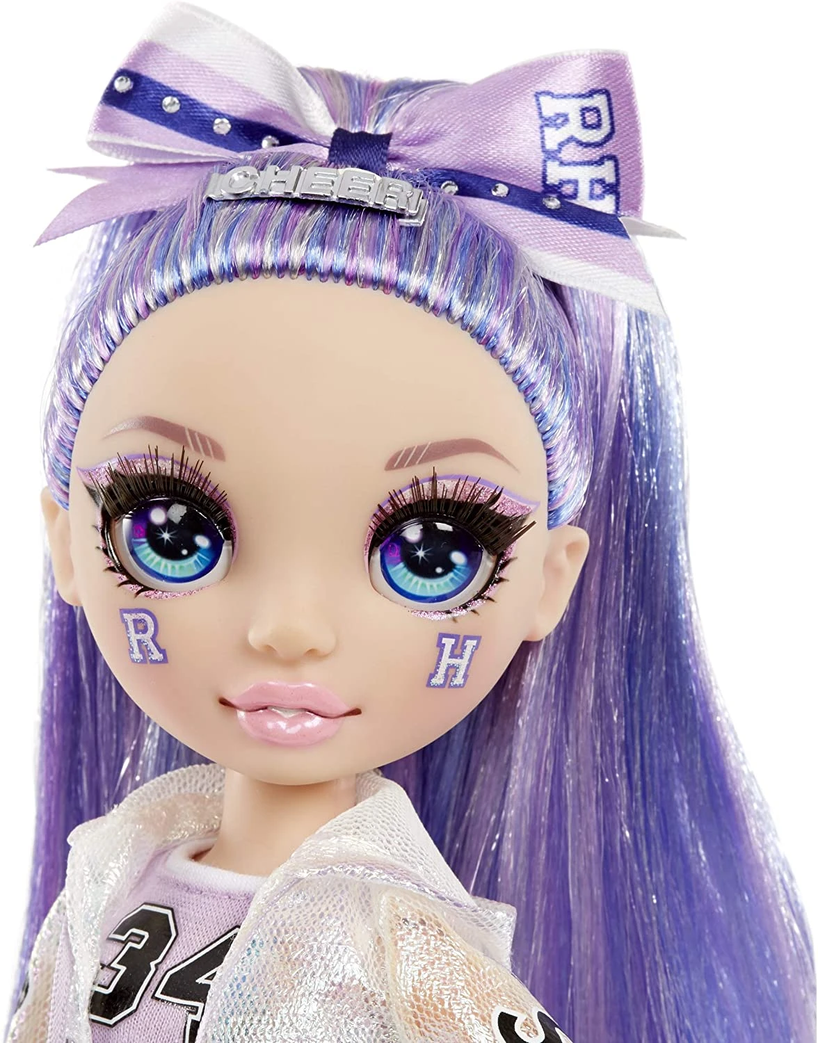 Rainbow High Cheer Violet Willow – Purple Fashion Doll With Pom Poms, Cheerleader Doll, Toys For Kids 6-12 Years Old 4 Rainbow High Cheer Violet Willow – Purple Fashion Doll With Pom Poms, Cheerleader Doll, Toys For Kids 6-12 Years Old - Image 4